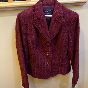 Jones New York Signature Burgundy color Blazer size 8, with fringed lapel
